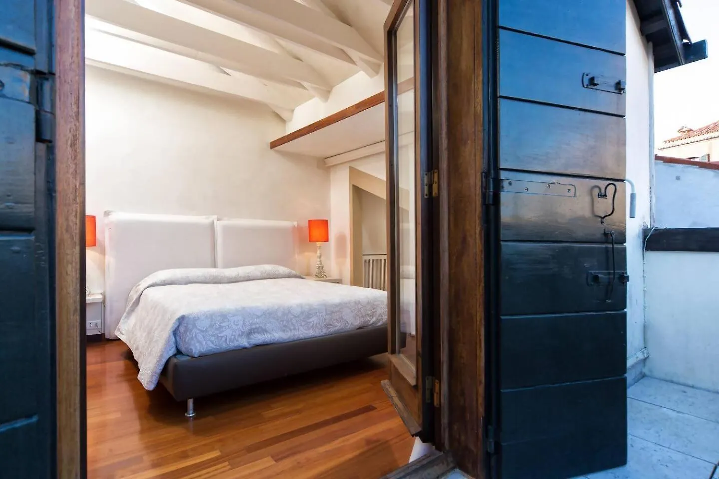 Terrazza Alla Fenice Venice Apartment