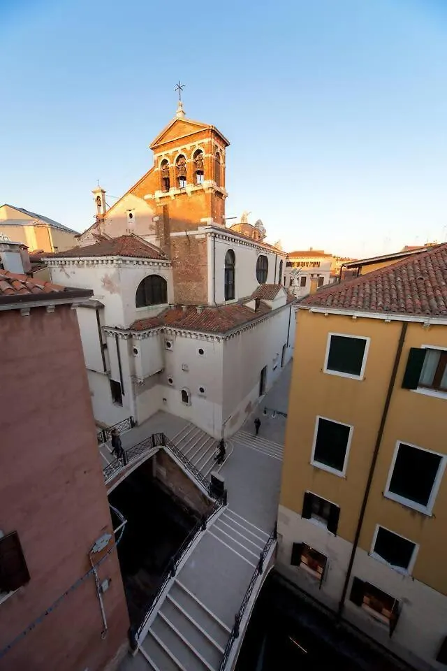 Terrazza Alla Fenice Venedig 0*,  Italien